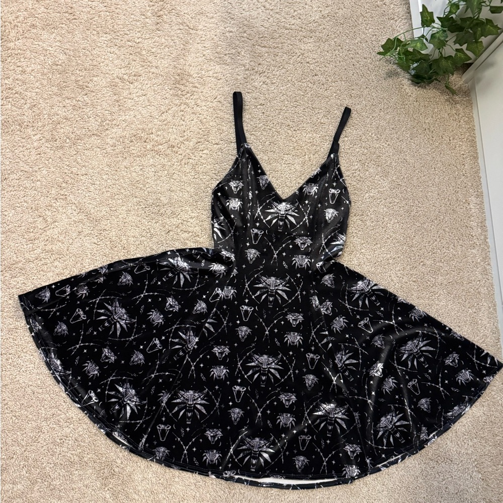 WITCHER BLACKMILK BLACK GREY MINI STRAPPY VELVET DRESS NWOT SIZE S PROJEKT RED